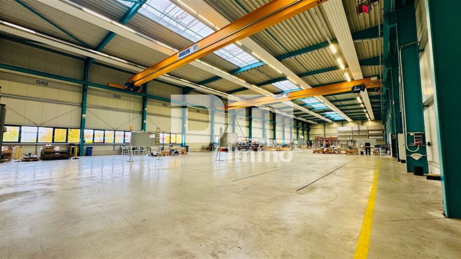 Moderne Produktions- & Lagerhalle mit Bürotrakt / Sozialräumen und Freiflächen in Kassel-Waldau - Halle Ansicht 1